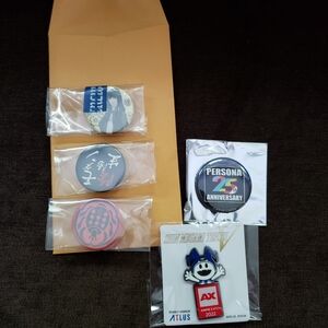 Shin Megami Tensei Persona Devil Summoner Raidou Kuzunoha Pin Button Bundle Lot